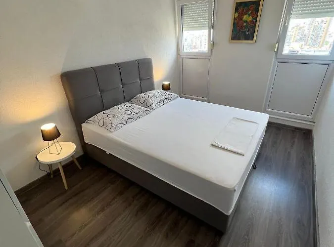 Duzel Apartment *